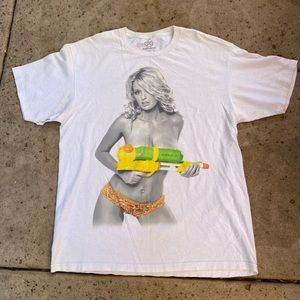 Vintage unit   White girl holding a water gun  T-Shirt UNIT 
(XL) men’s